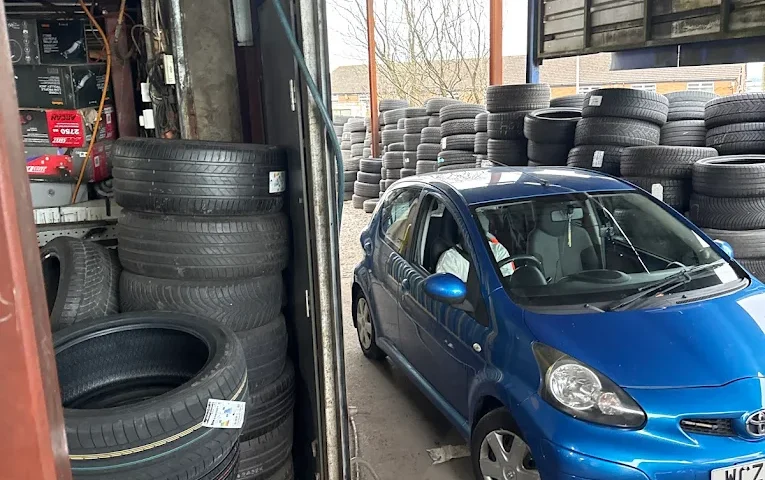 mobile tyre fitter in oldham